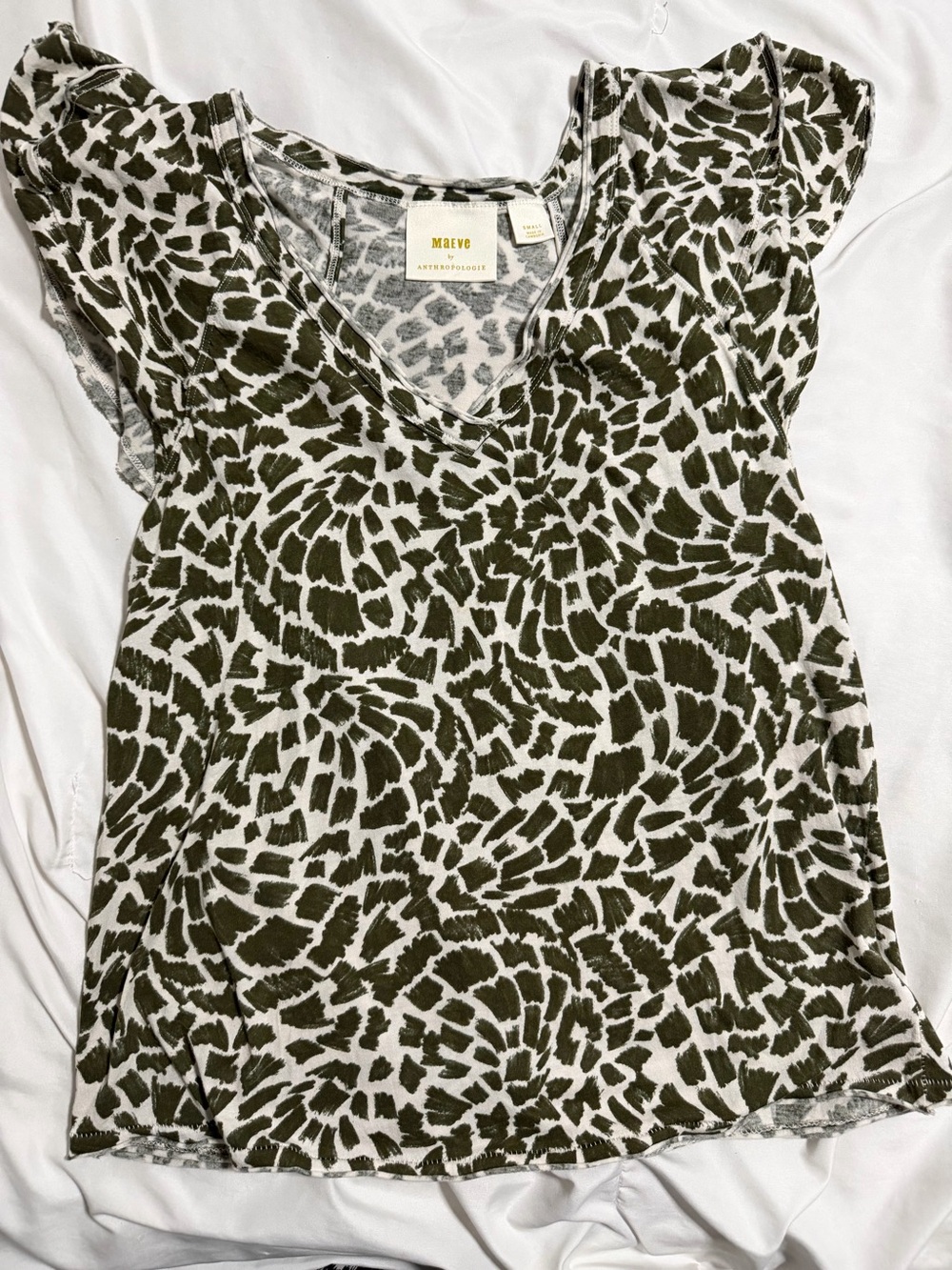 Anthropologie Olive Green and White Printed V-Neck Flutter Sleeve Top